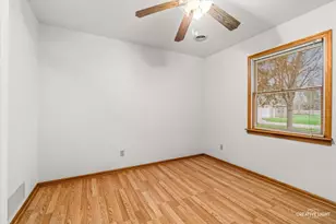 1006 Nancy Rd, Lake Holiday, IL 60548 - Photo 9