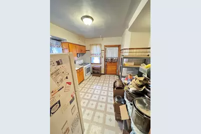 10210 S Prairie Avenue, Chicago, IL 60628 - Photo 9