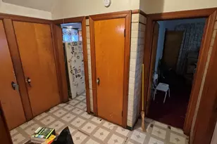 10210 S Prairie Ave, Chicago, IL 60628 - Photo 15