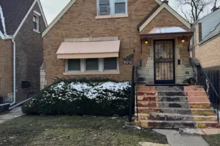 10210 S Prairie Ave, Chicago, IL 60628 - Photo 1