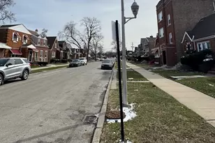 10210 S Prairie Ave, Chicago, IL 60628 - Photo 21