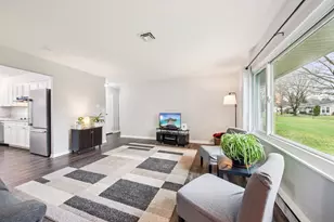 7405 Chevy Chase Ct, Fox Lake, IL 60020 - Photo 7