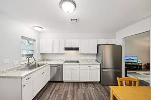 7405 Chevy Chase Ct, Fox Lake, IL 60020 - Photo 9