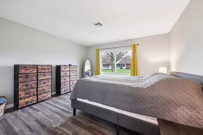 7405 Chevy Chase Court, Fox Lake, IL 60020 - Photo 15