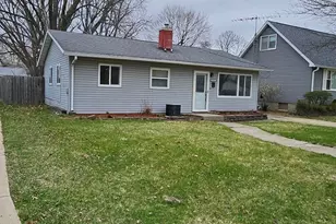 1813 18th Ave, Sterling, IL 61081 - Photo 3