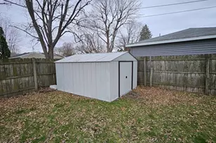 1813 18th Ave, Sterling, IL 61081 - Photo 21