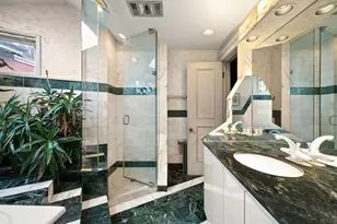 832 W Junior Terrace, Chicago, IL 60613 - Photo 35