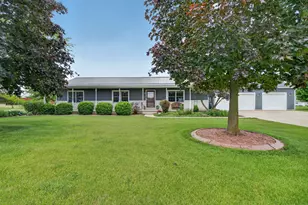 3365 N School Dr, Morris, IL 60450 - Photo 1