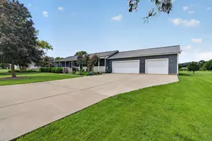 3365 N School Dr, Morris, IL 60450 - Photo 3
