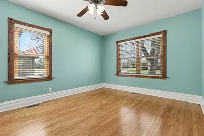 11231 S Worth Avenue, Worth, IL 60482 - Photo 15