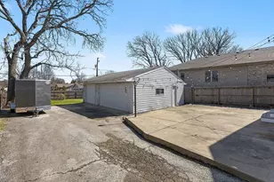 11231 S Worth Ave, Worth, IL 60482 - Photo 27
