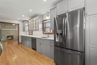 11231 S Worth Avenue, Worth, IL 60482 - Photo 11