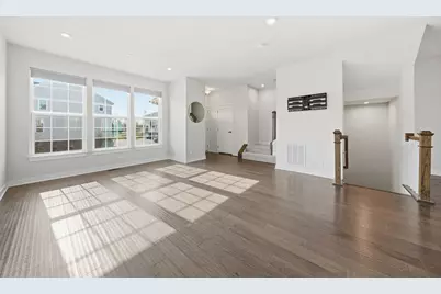 72 Nicholas Drive E, Des Plaines, IL 60016 - Photo 11