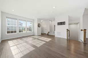 72 Nicholas Dr E, Des Plaines, IL 60016 - Photo 11