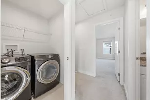 72 Nicholas Dr E, Des Plaines, IL 60016 - Photo 29