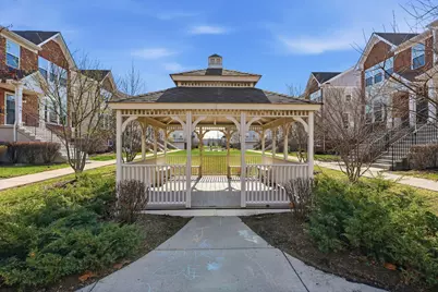 72 Nicholas Drive E, Des Plaines, IL 60016 - Photo 43