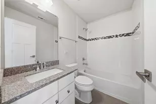 72 Nicholas Dr E, Des Plaines, IL 60016 - Photo 31