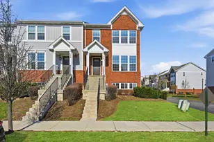 72 Nicholas Dr E, Des Plaines, IL 60016 - Photo 1