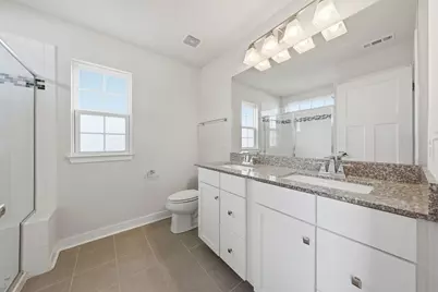 72 Nicholas Drive E, Des Plaines, IL 60016 - Photo 23