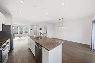 72 Nicholas Dr E, Des Plaines, IL 60016 - Photo 13