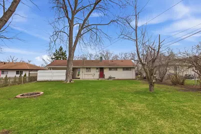 5 Crescent Road, Lake Zurich, IL 60047 - Photo 3