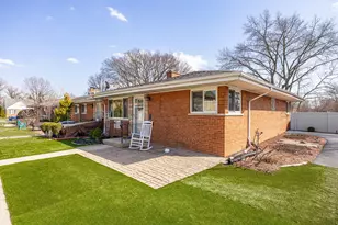 730 Beach Ave, La Grange Park, IL 60526 - Photo 3