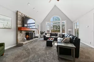 13 Kensington Dr, North Barrington, IL 60010 - Photo 11