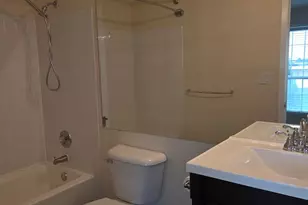 1115 Regency Ct, Schaumburg, IL 60193 - Photo 9