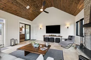 3873 Carlisle Dr, Crystal Lake, IL 60012 - Photo 17