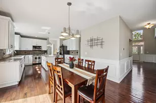 1138 Ridgewood Cir, Lake in the Hills, IL 60156 - Photo 9