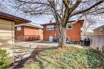 8346 S Kolin Avenue, Chicago, IL 60652 - Photo 23