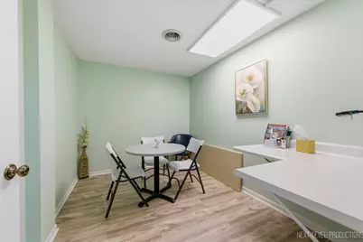 2000 Larkin Avenue #102-103, Elgin, IL 60123 - Photo 5