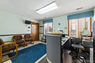 2000 Larkin Avenue #102-103, Elgin, IL 60123 - Photo 21