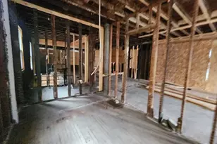 5733 S Wolcott Ave, Chicago, IL 60636 - Photo 7