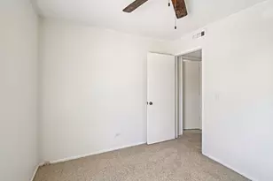 2466 Brunswick Cir, Woodridge, IL 60517 - Photo 17