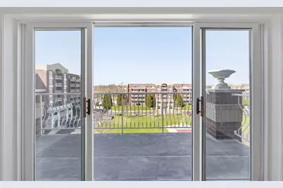 7051 W Touhy Avenue #610, Niles, IL 60714 - Photo 3