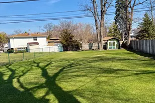 1895 Birch St, Des Plaines, IL 60018 - Photo 5