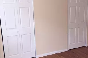 1025 W Hollywood Ave, Chicago, IL 60660 - Photo 7