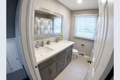 1006 Brookside Lane, Deerfield, IL 60015 - Photo 7