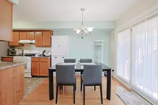 3S094 Timber Dr, Warrenville, IL 60555 - Photo 5