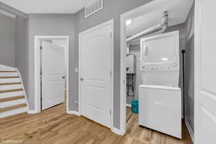 8404 S Exchange Ave, Chicago, IL 60617 - Photo 17