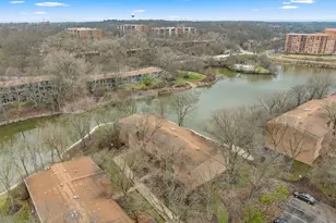 6010 E Lake Dr, Lisle, IL 60532 - Photo 23