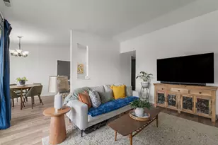 6010 E Lake Dr, Lisle, IL 60532 - Photo 5