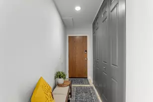 6010 E Lake Dr, Lisle, IL 60532 - Photo 19