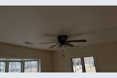 155 S Seymour Avenue, Grayslake, IL 60030 - Photo 11