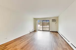 400 Bayside Dr, Palatine, IL 60074 - Photo 5