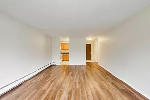 400 Bayside Dr, Palatine, IL 60074 - Photo 7