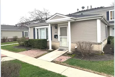 1581 Quaker Lane #107A, Prospect Heights, IL 60070 - Photo 1