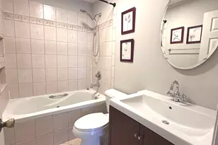 1581 Quaker Ln, Prospect Heights, IL 60070 - Photo 5