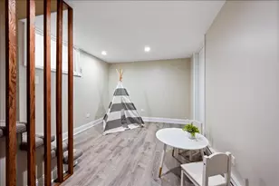 [Address not provided], Winnetka, IL 60093 - Photo 37